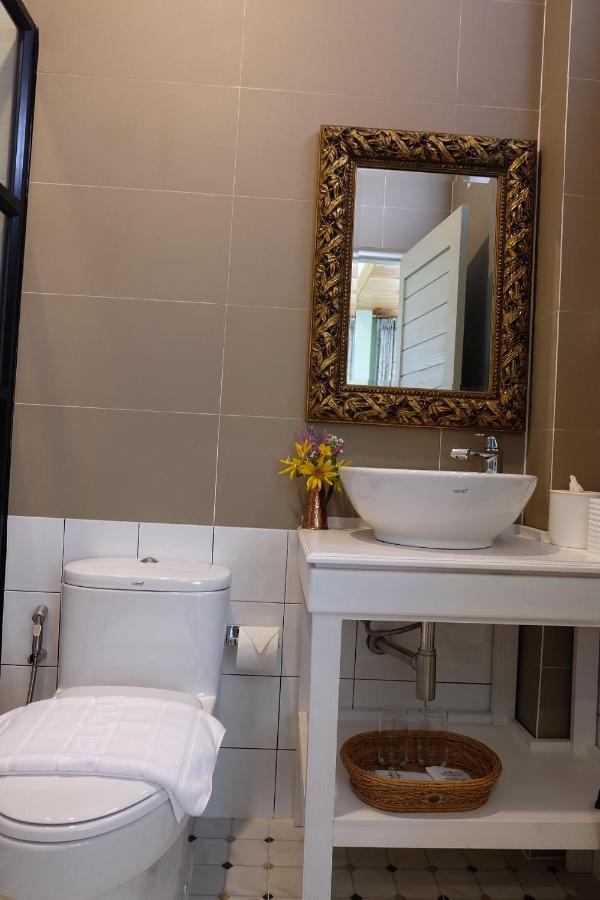 Baroque Boutique Resort Ранонг Экстерьер фото